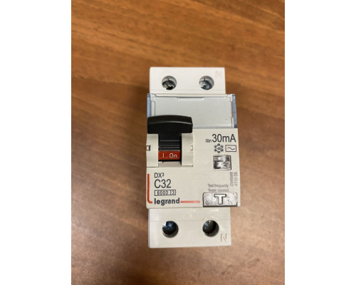DX3 1P+N 32A тип С 30mA 6kA 2M Дифф. авт. выкл.